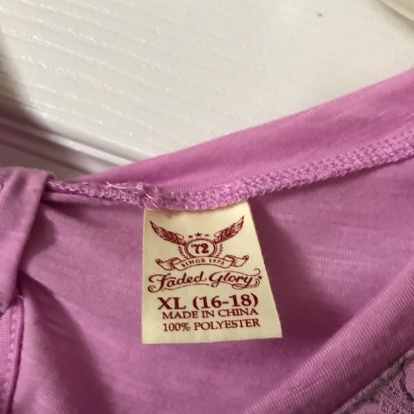 Juniors XL 16-18  t-shirt - Picture 2 of 3